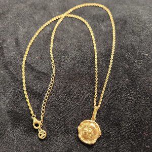 Mejuri Gardenia Medallion Necklace